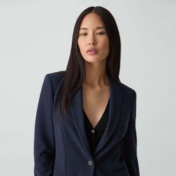 02_TH_J0709113_XLV_F0 Staple Blazer in Admiral Crepe