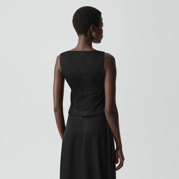 03_TH_P1009104_001_D0 Boatneck Vest in Satin