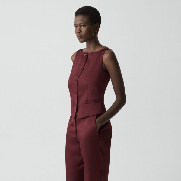 04_TH_P1009104_H3A_B0 Boatneck Vest in Satin