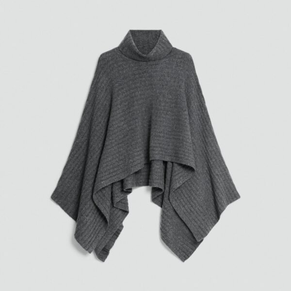 05_TH_P1011717_A00_0 Ribbed Poncho in Astor Wool